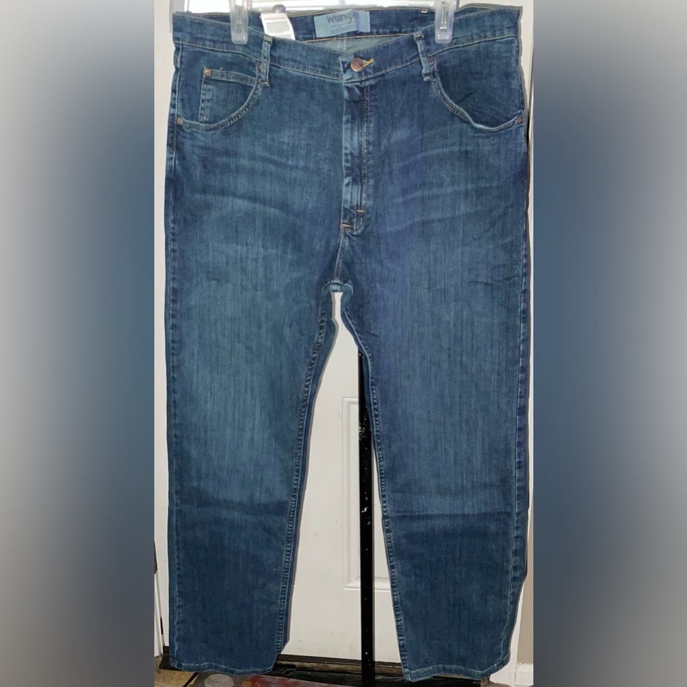 WRANGLER Men’s Denim Jeans, NWOT, Blue color, Size 38X31